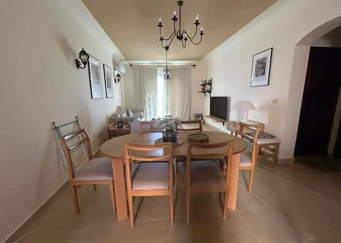 Enjoy Your Vacation With Natural Vibes Apartment