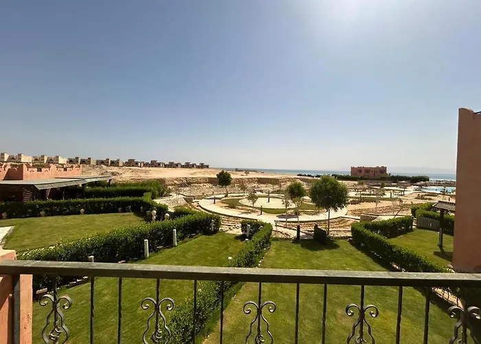 Enjoy Your Vacation With Natural Vibes Apartment